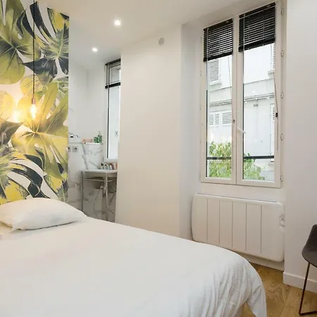 Appartement Studio D'architecte Au Pied De Tour Eiffel
