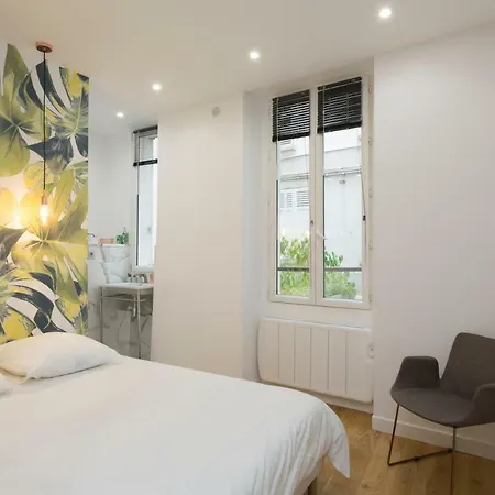 Appartement Studio D'architecte Au Pied De Tour Eiffel